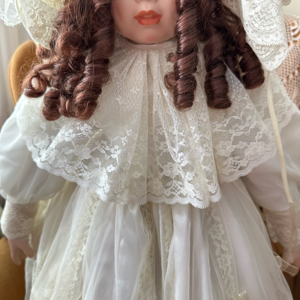 Porcelain Doll - Picture 15 of 16